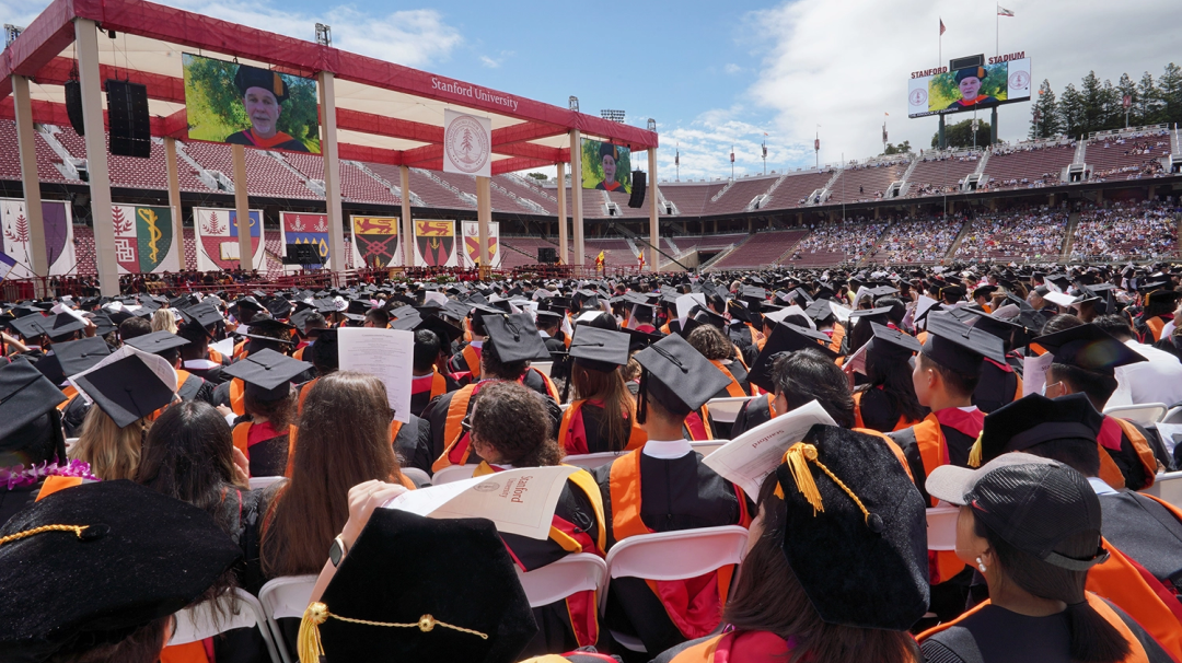 2022斯坦福大学毕业生数据，中国本科仅24名，15名就读文理学院