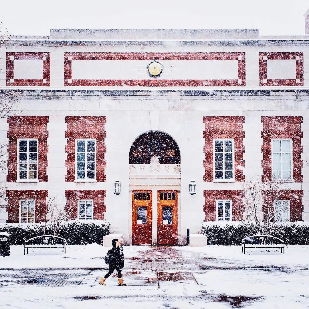 美国气候最糟糕大学排行榜，抗冻的学生可以来挑战