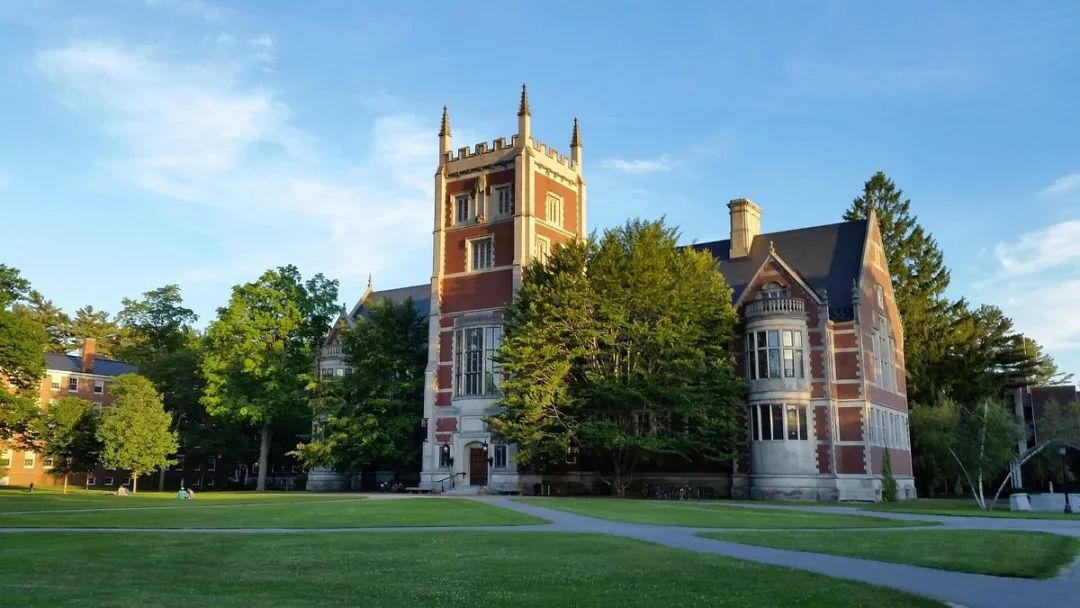 最环保的美国大学排行榜单！斯坦福大学最“绿”！