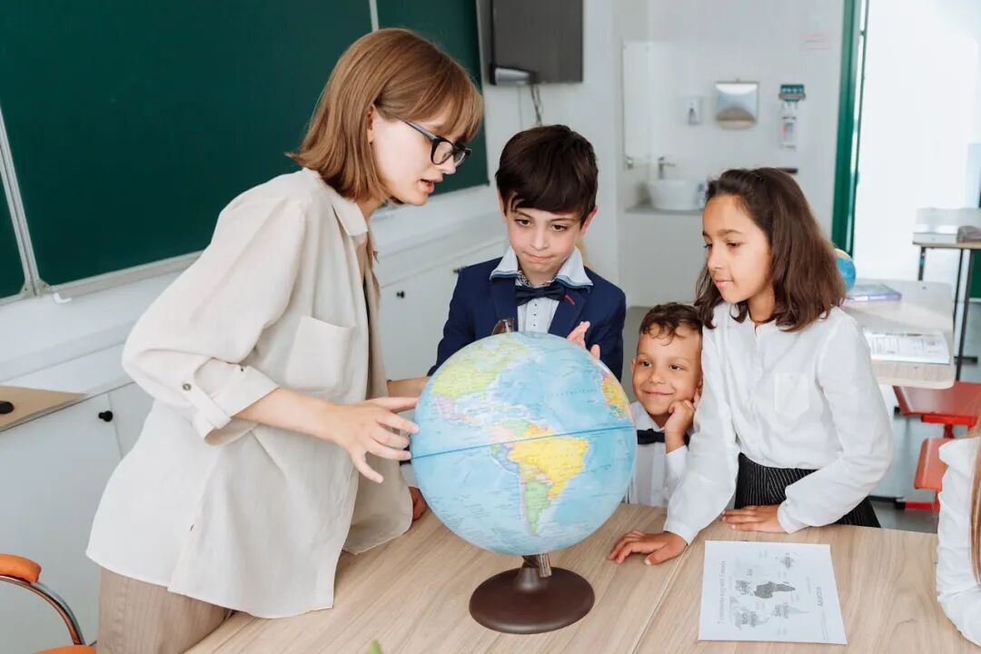 美国本科申请选专业:确定方向 or 不定专业?优弗留学帮你科学决策 美国本科申请选专业:确定方向 or 不定专业?优弗留学帮你科学决策