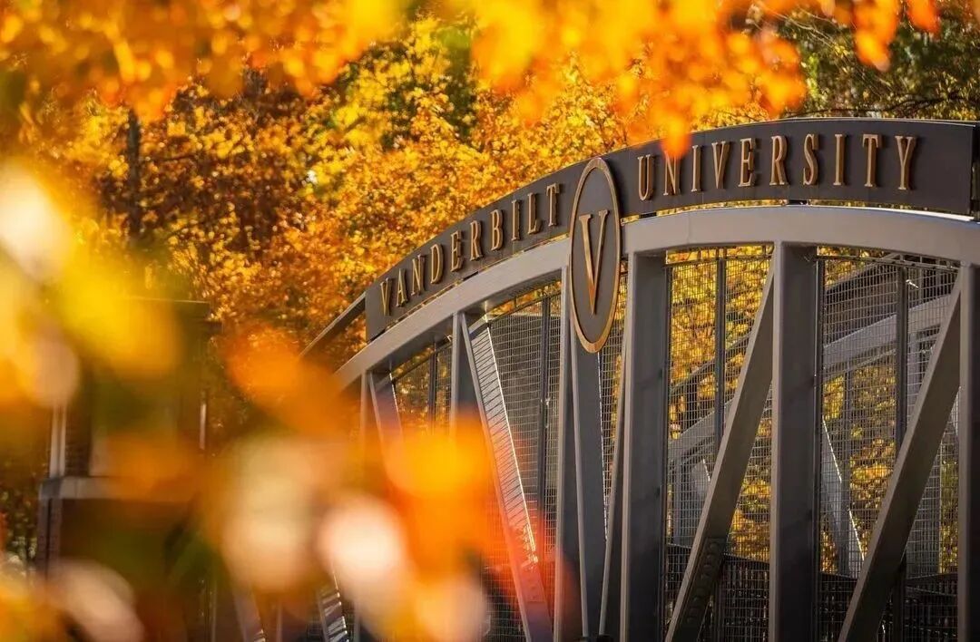 从美本早申DIY全聚德,到RD斩获范德堡大学录取,优弗老师为我按下逆转键! 从美本早申DIY全聚德,到RD斩获范德堡大学录取,优弗老师为我按下逆转键!