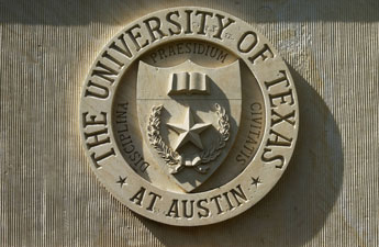 德克萨斯大学奥斯汀分校本科一年学费需要多少？