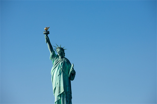 美国纽约留学费用一年大概多少人民币？
