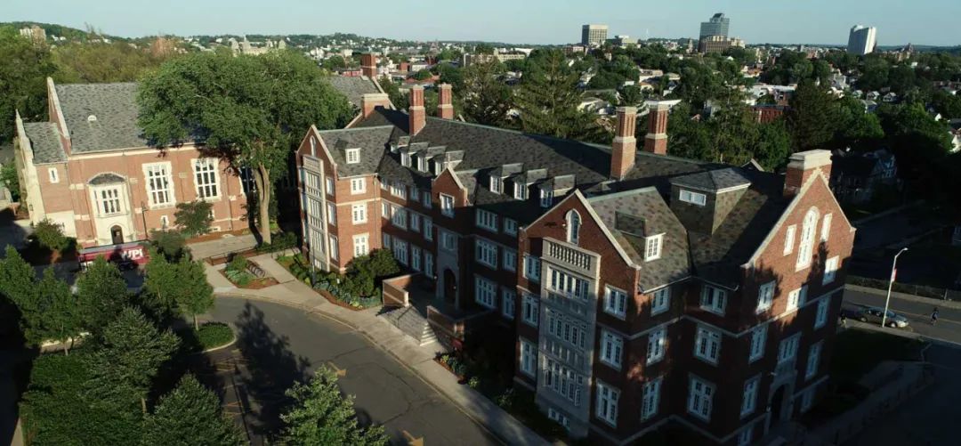 弗吉尼亚大学排名第几名（2023年弗吉尼亚大学世界排名）
