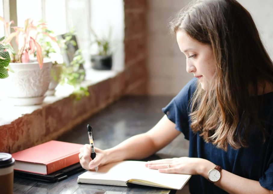 美国藤校转学友好度解析:2025年数据与策略指南 美国藤校转学友好度解析:2025年数据与策略指南