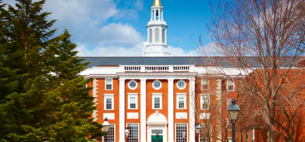 美国本科最尴尬三个专业是什么？