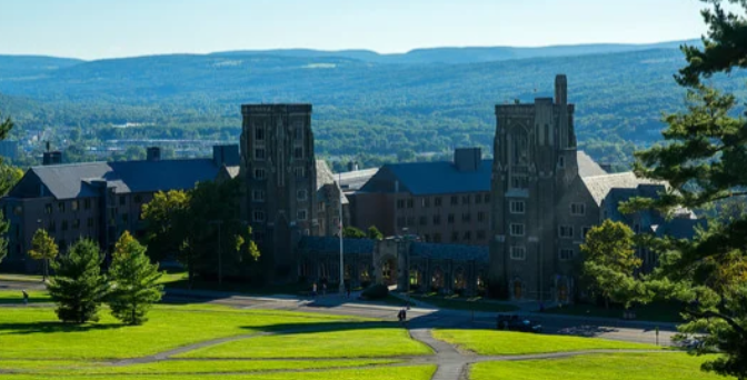 美国大学对托福与雅思成绩要求解析：2026年最新标准与策略