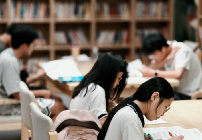 美国本科申请暑期做什么?这份超全准备清单请收好